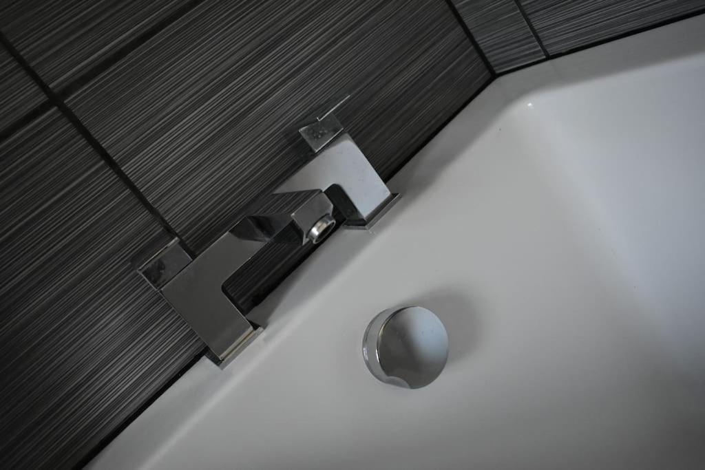 Apex Living Ne - Beachville House 4 Beds Free Parking サンダーランド エクステリア 写真
